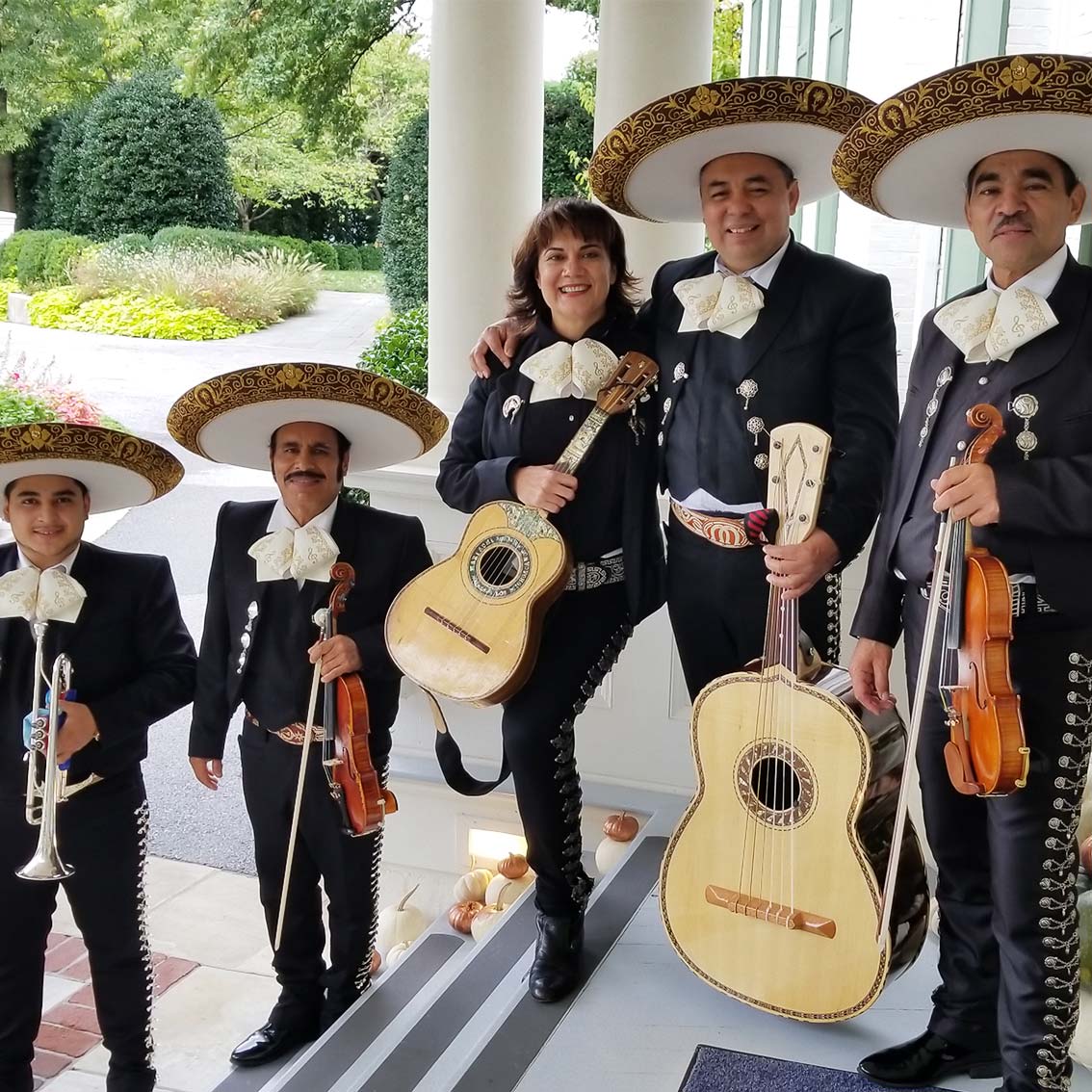 Mariachi band playing live in washington dc